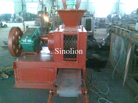 Mineral powder briquetting machine